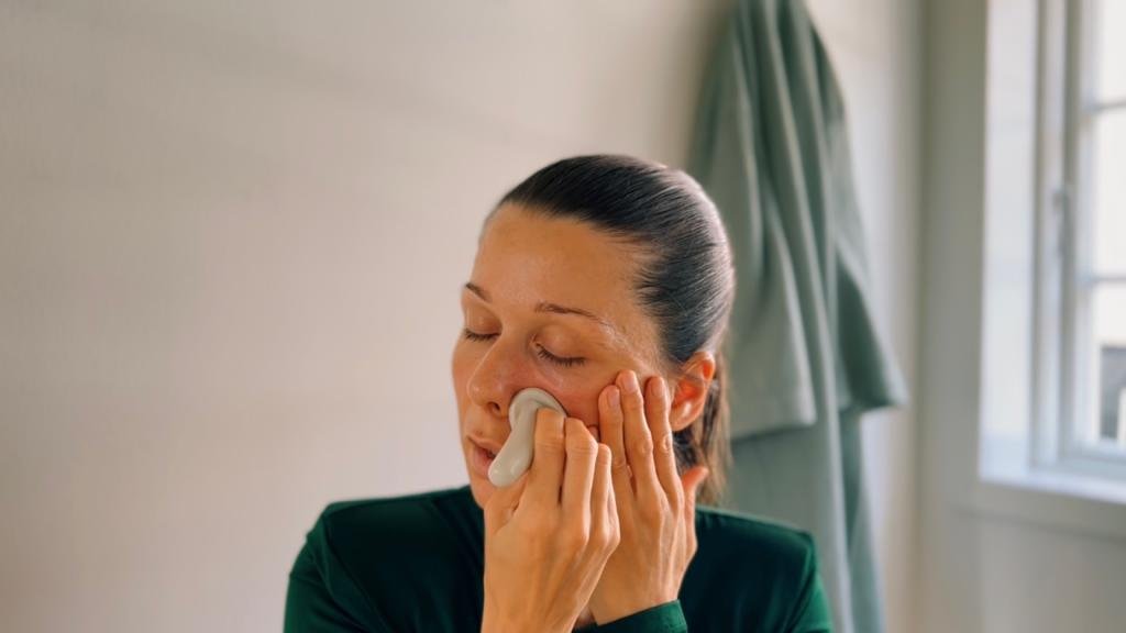 What Is Face Cupping and How Does It Benefit Your Face?