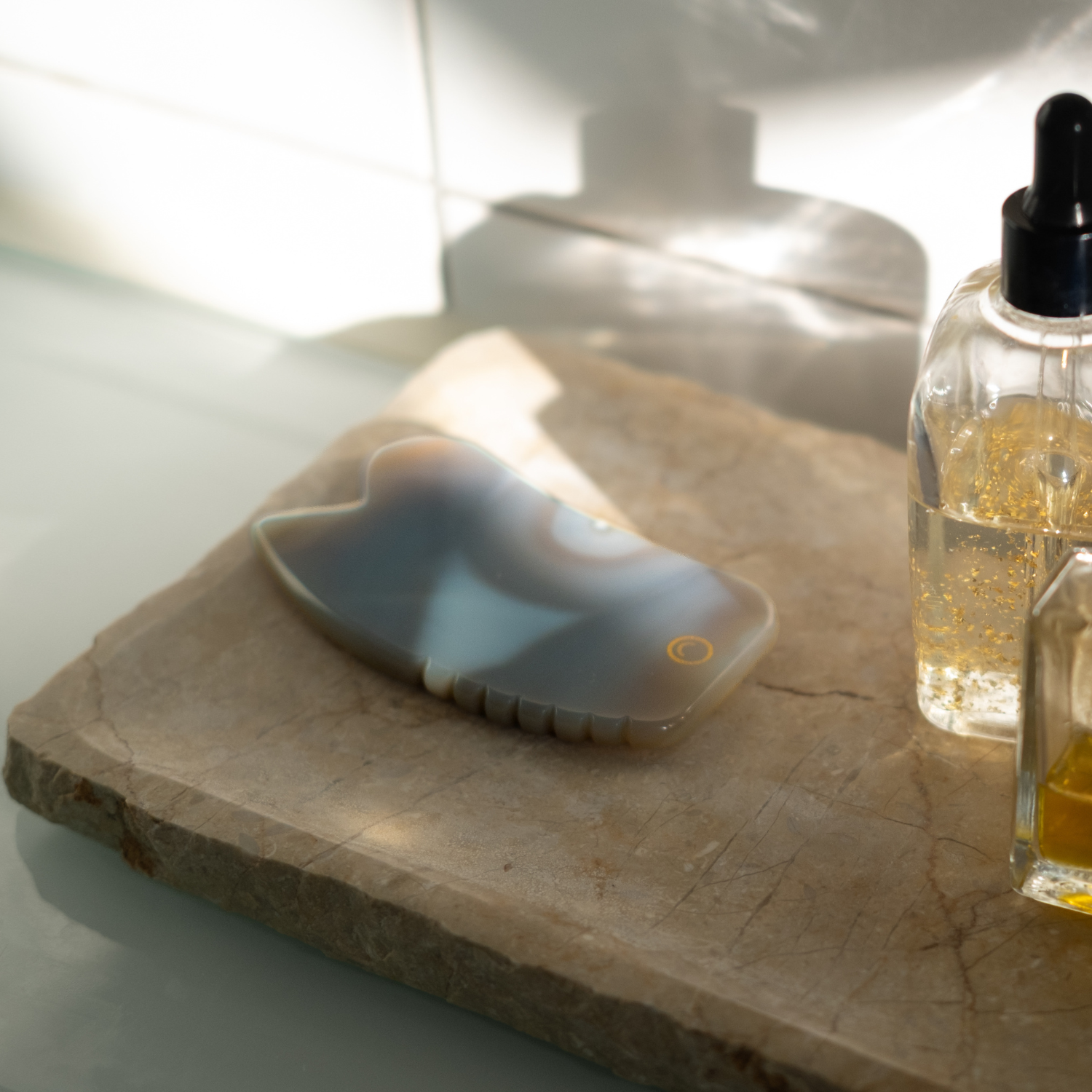 MOLECULE Gua Sha - Grey Agate